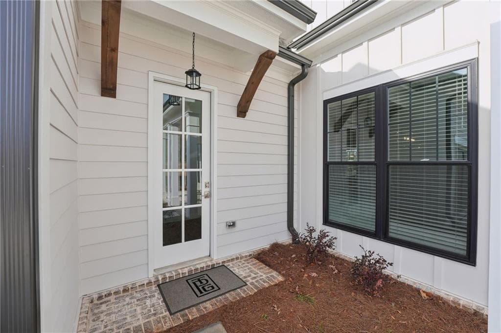 3 bedroom, 4 bathroom, 3,140 sq ft single family residence for sale at 572 Sawnee Village Boulevard, Cumming, GA 30040 — photo 8