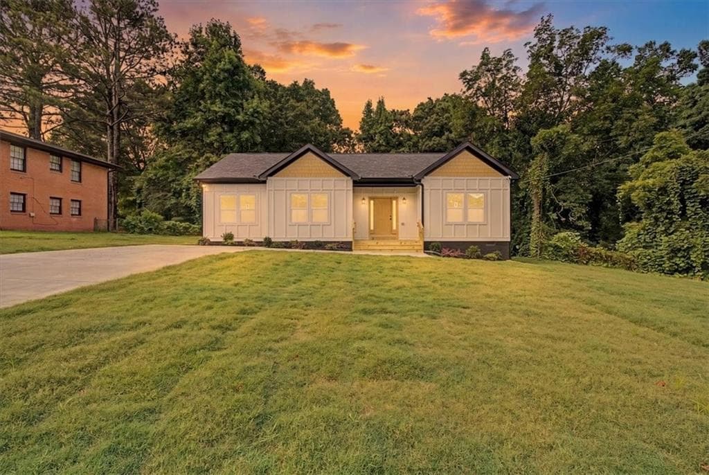 4 bedroom, 2 bathroom, 1,574 sq ft single family residence under contract at 4621 Ashmore Drive, Forest Park, GA 30297 — photo 2