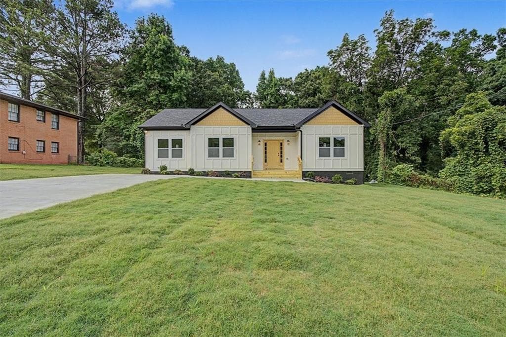 4 bedroom, 2 bathroom, 1,574 sq ft single family residence under contract at 4621 Ashmore Drive, Forest Park, GA 30297 — photo 3