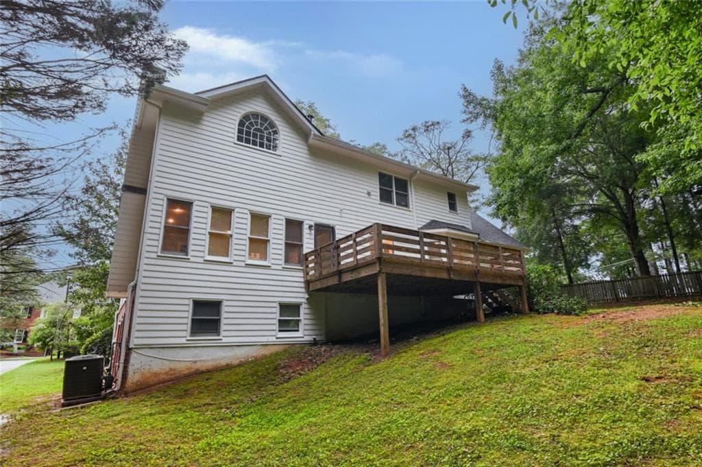4 bedroom, 4 bathroom, 2,630 sq ft single family residence under contract at 4964 Oak Leaf Terrace, Stone Mountain, GA 30087 — photo 4