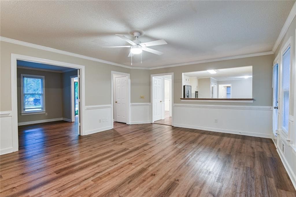 4 bedroom, 4 bathroom, 2,630 sq ft single family residence under contract at 4964 Oak Leaf Terrace, Stone Mountain, GA 30087 — photo 10