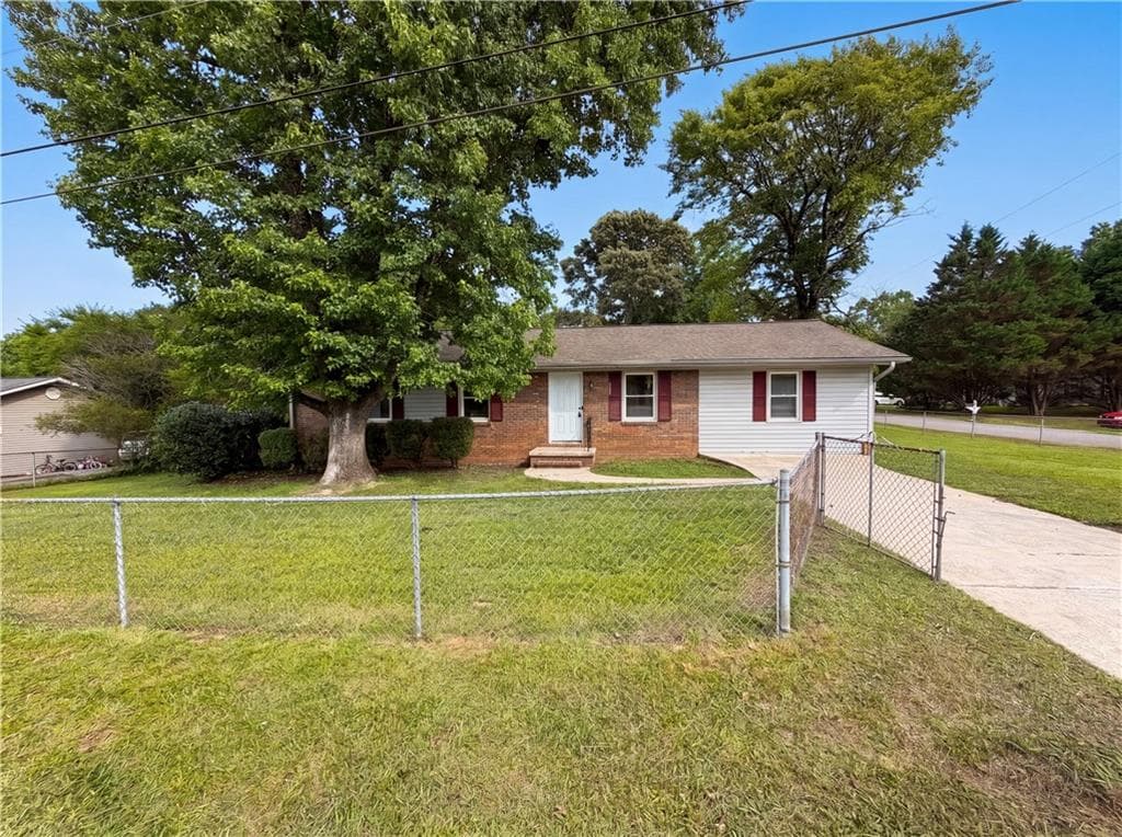 5552 Pine Street, Lula, GA 30554 — most recent listing photo