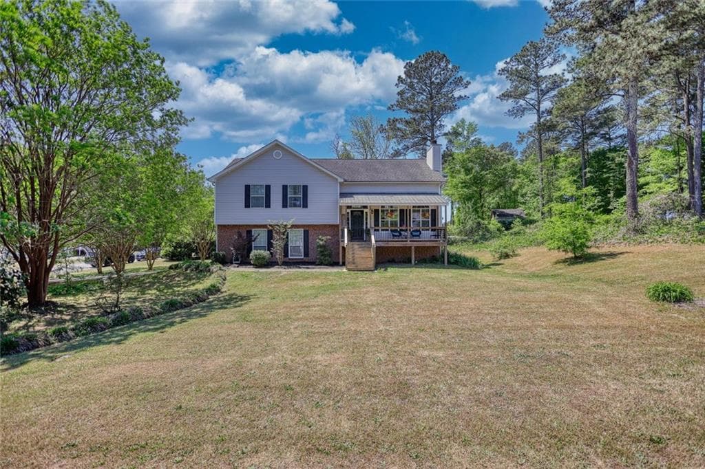 3 bedroom, 3 bathroom, 1,916 sq ft single family residence for sale at 605 Dakota Street, Bethlehem, GA 30620 — photo 2