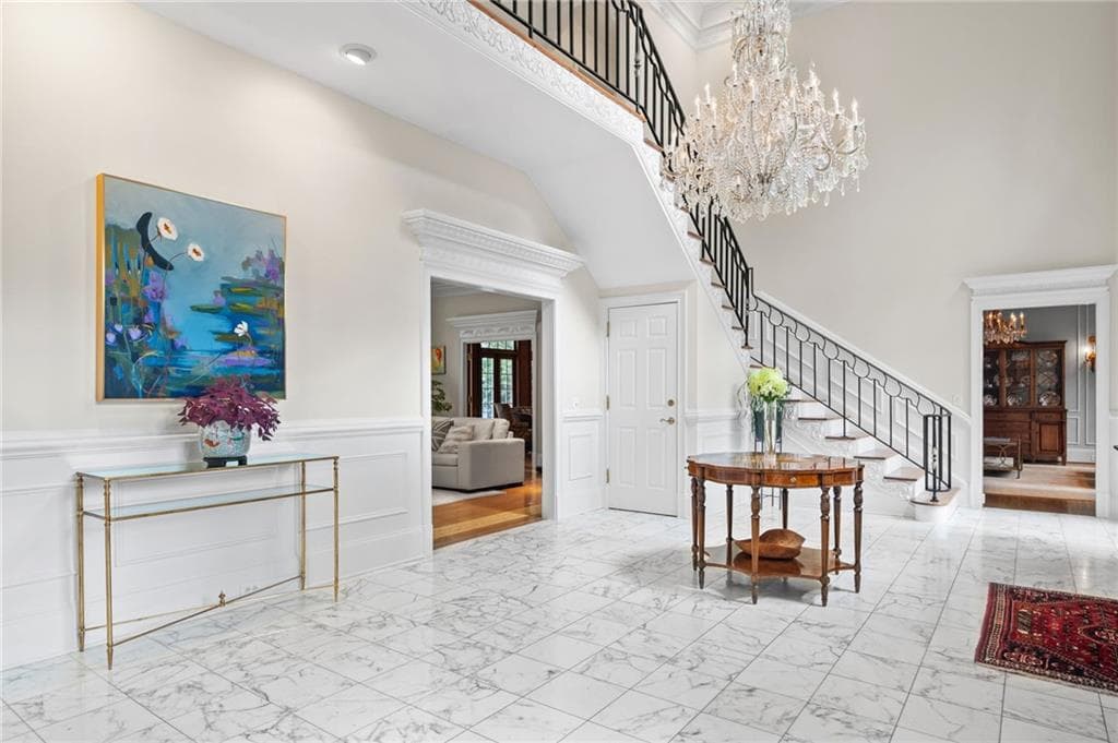 5 bedroom, 8 bathroom, 8,500 sq ft single family residence for sale at 135 Lameloise Lane, Atlanta, GA 30327 — photo 8