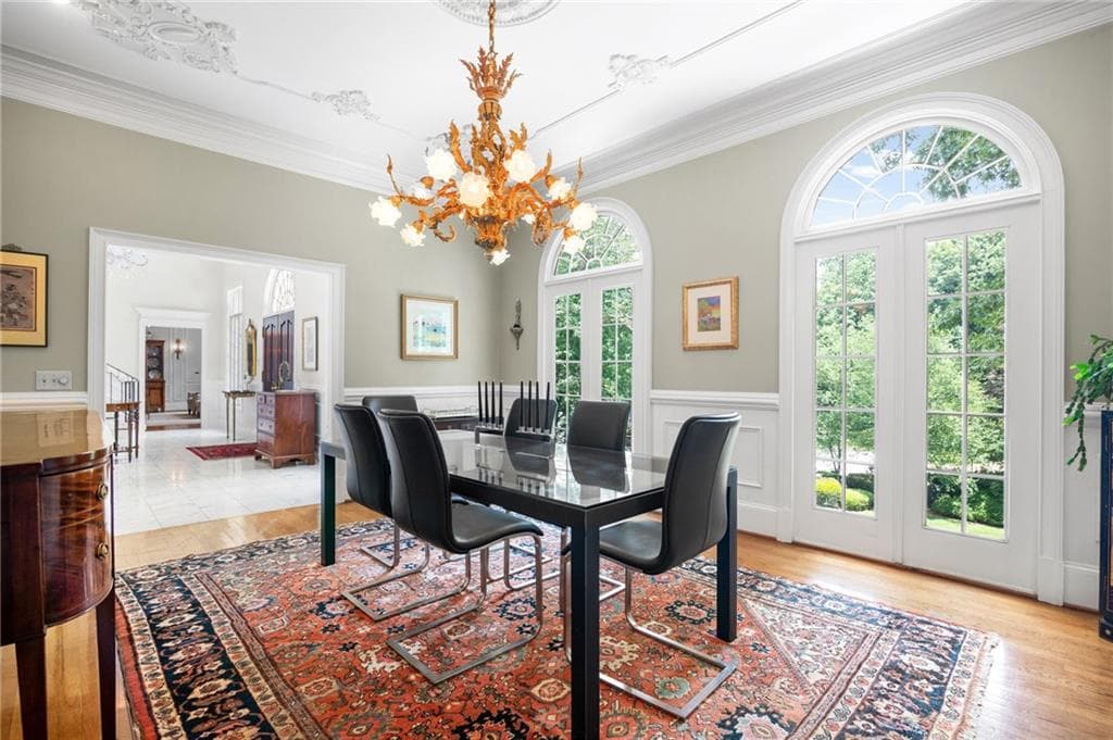 5 bedroom, 8 bathroom, 8,500 sq ft single family residence for sale at 135 Lameloise Lane, Atlanta, GA 30327 — photo 10
