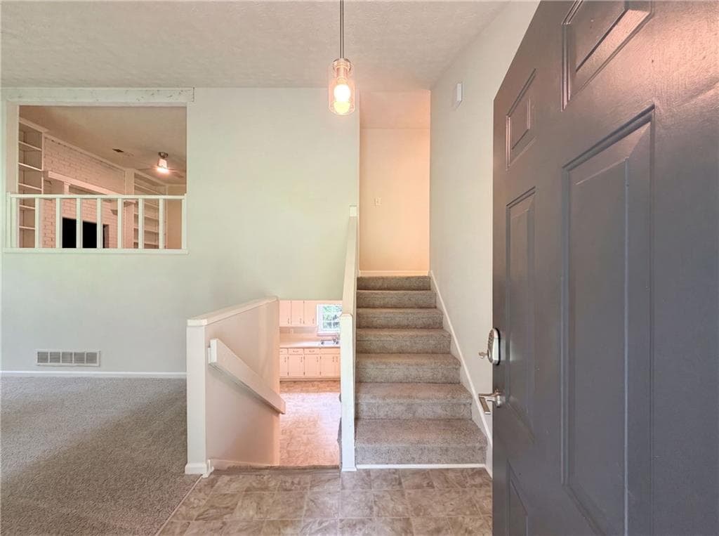 4 bedroom, 3 bathroom, 1,712 sq ft single family residence under contract at 6486 Lynndale Lane, Morrow, GA 30260 — photo 8