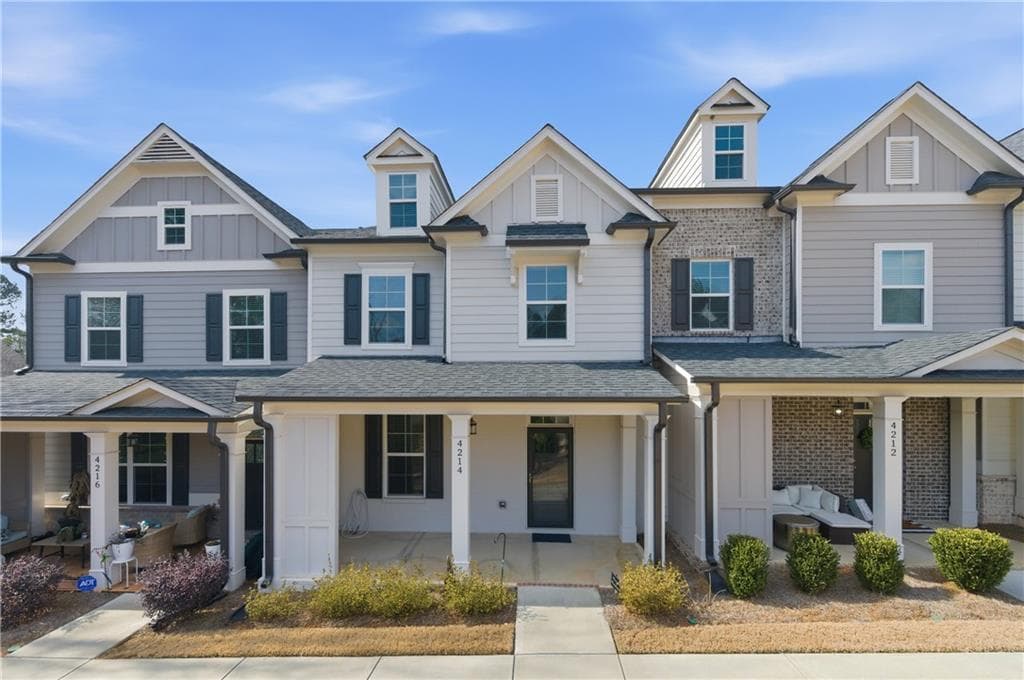 3 bedroom, 3 bathroom, 2,094 sq ft townhouse for sale at 4214 Futral Court, Acworth, GA 30101