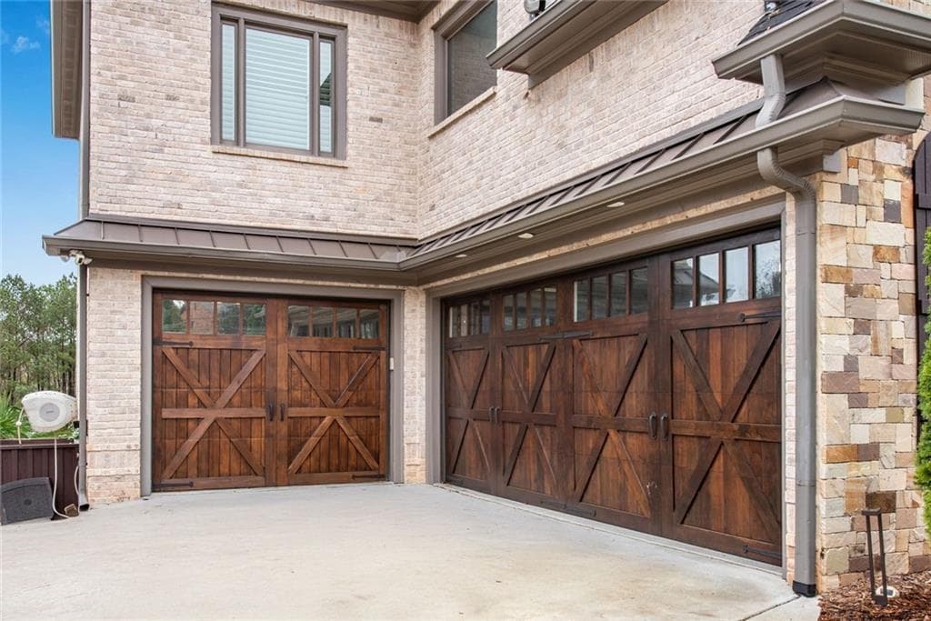 7 bedroom, 8 bathroom, 7,343 sq ft single family residence for sale at 212 Fernwood Place, Woodstock, GA 30188 — photo 4