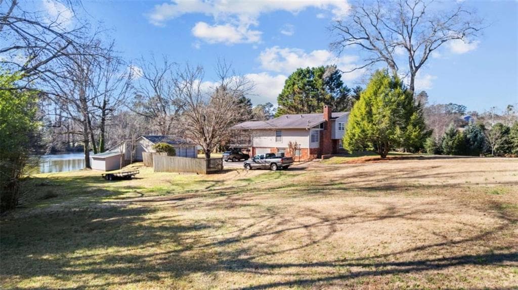 5 bedroom, 3 bathroom, 2,850 sq ft single family residence for sale at 8 Lakemoore Drive, Rome, GA 30161 — photo 3