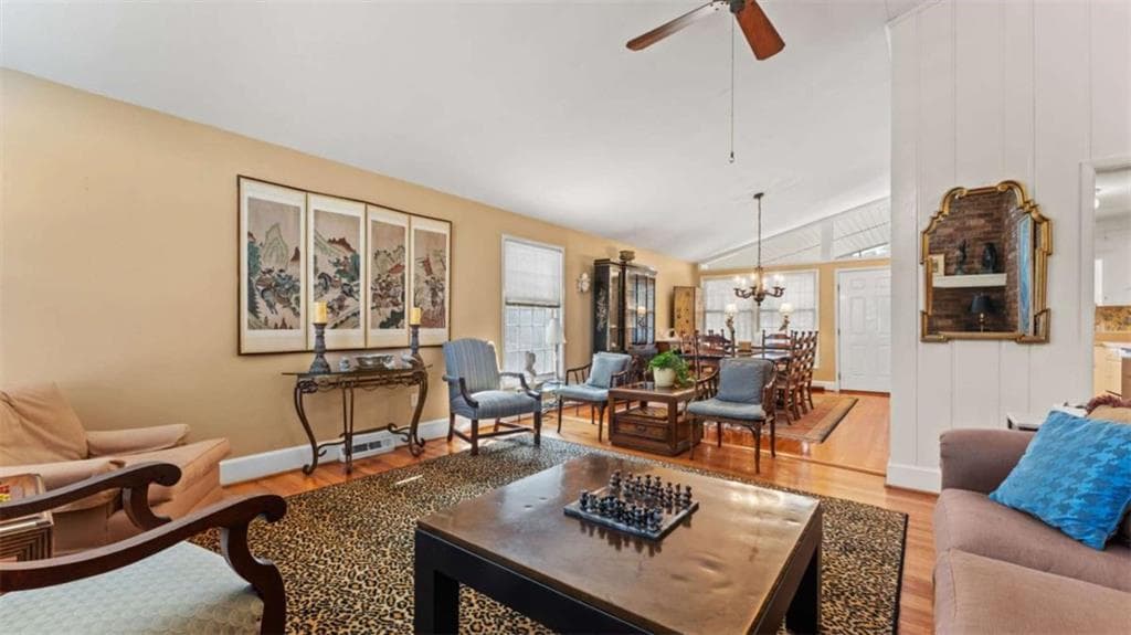 5 bedroom, 3 bathroom, 2,850 sq ft single family residence for sale at 8 Lakemoore Drive, Rome, GA 30161 — photo 5