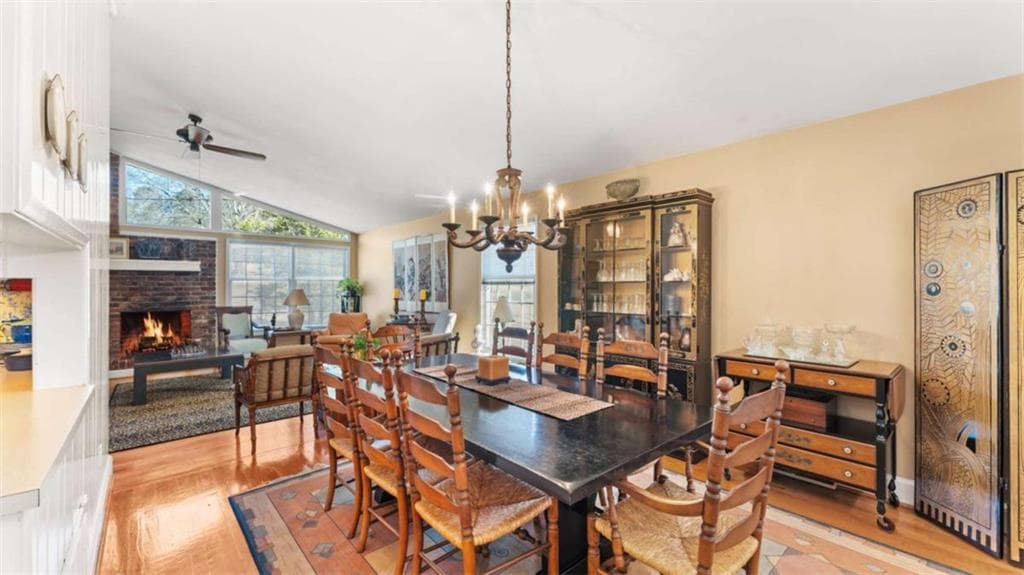 5 bedroom, 3 bathroom, 2,850 sq ft single family residence for sale at 8 Lakemoore Drive, Rome, GA 30161 — photo 8