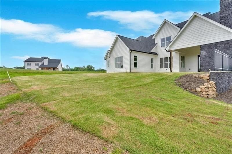 5 bedroom, 3 bathroom, 3,530 sq ft single family residence under contract at 152 Palisade Drive, Rydal, GA 30171 — photo 3
