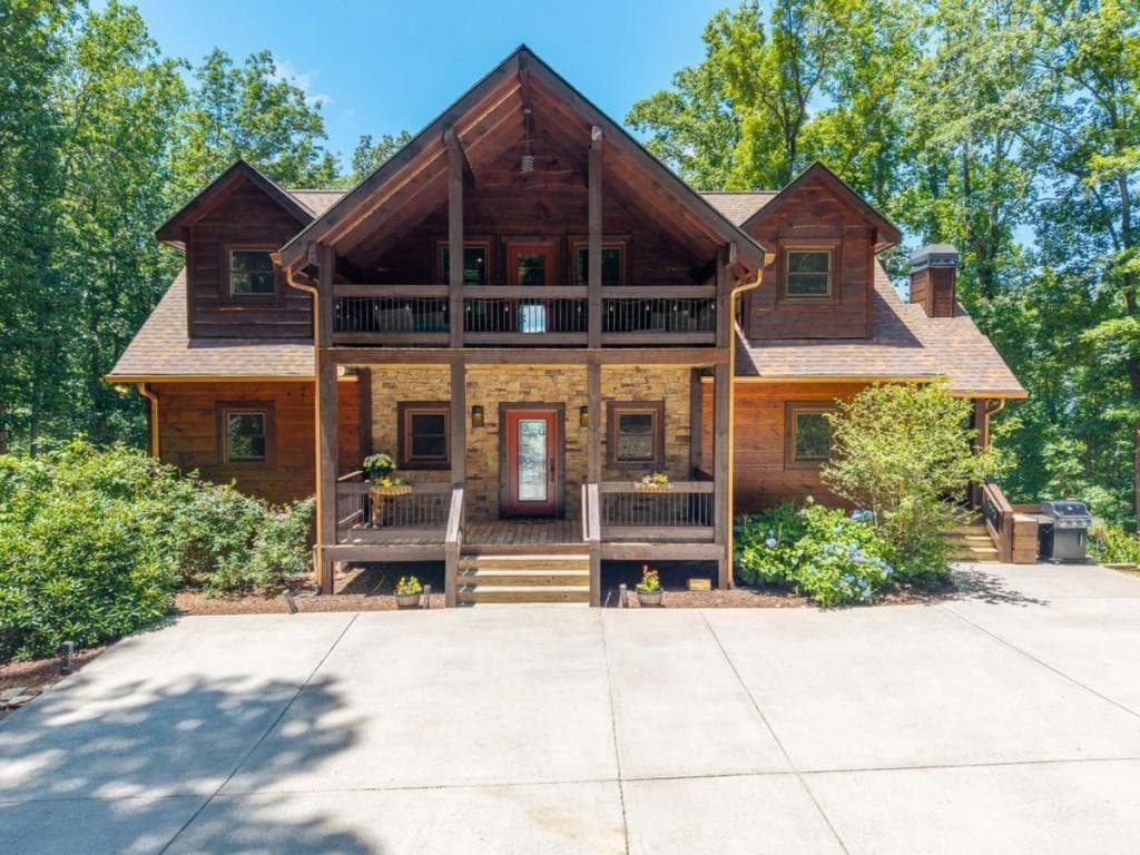 4 bedroom, 6 bathroom, 4,816 sq ft single family residence for sale at 1252 Mountainside Parkway, Ellijay, GA 30536 — photo 3