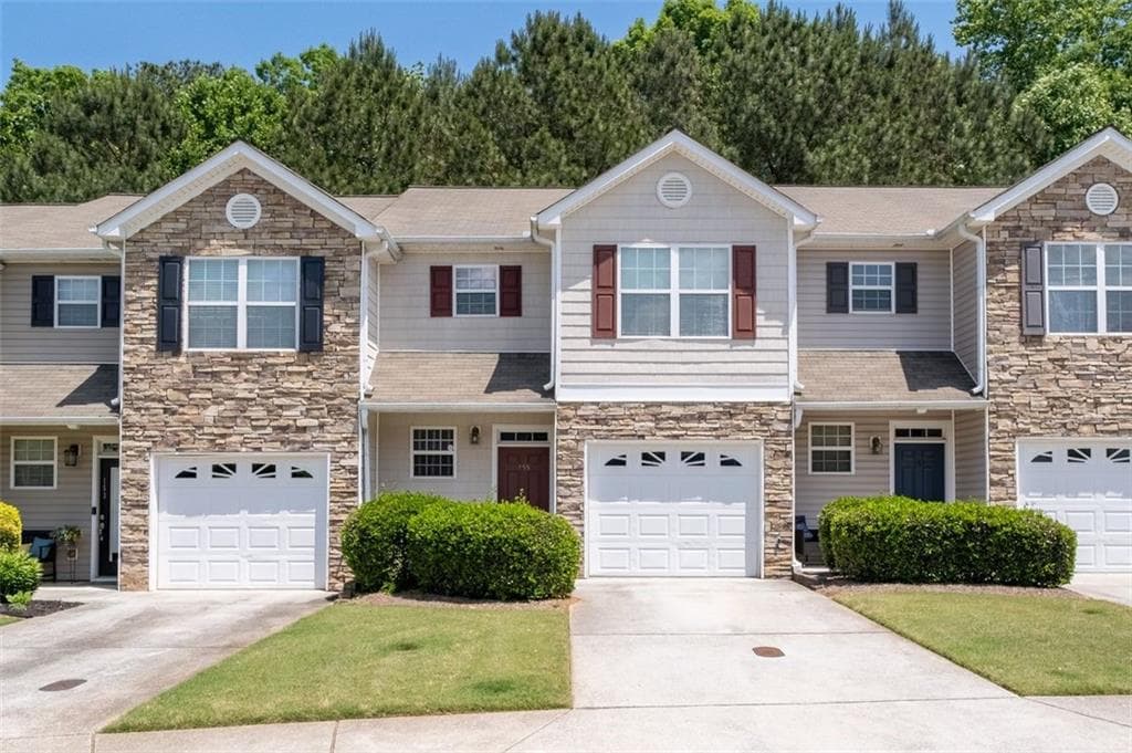 3 bedroom, 3 bathroom, 1,564 sq ft townhouse under contract at 155 Linton Drive, Acworth, GA 30102