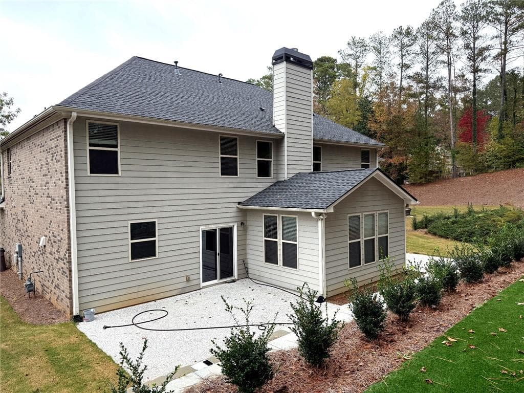 5 bedroom, 3 bathroom single family residence for rent at 10570 Haynes Valley Court, Alpharetta, GA 30022 for $3,650 a month — photo 2