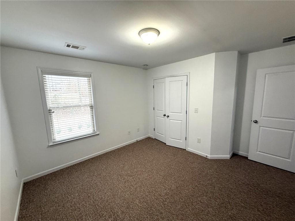 5 bedroom, 3 bathroom single family residence for rent at 10570 Haynes Valley Court, Alpharetta, GA 30022 for $3,650 a month — photo 7