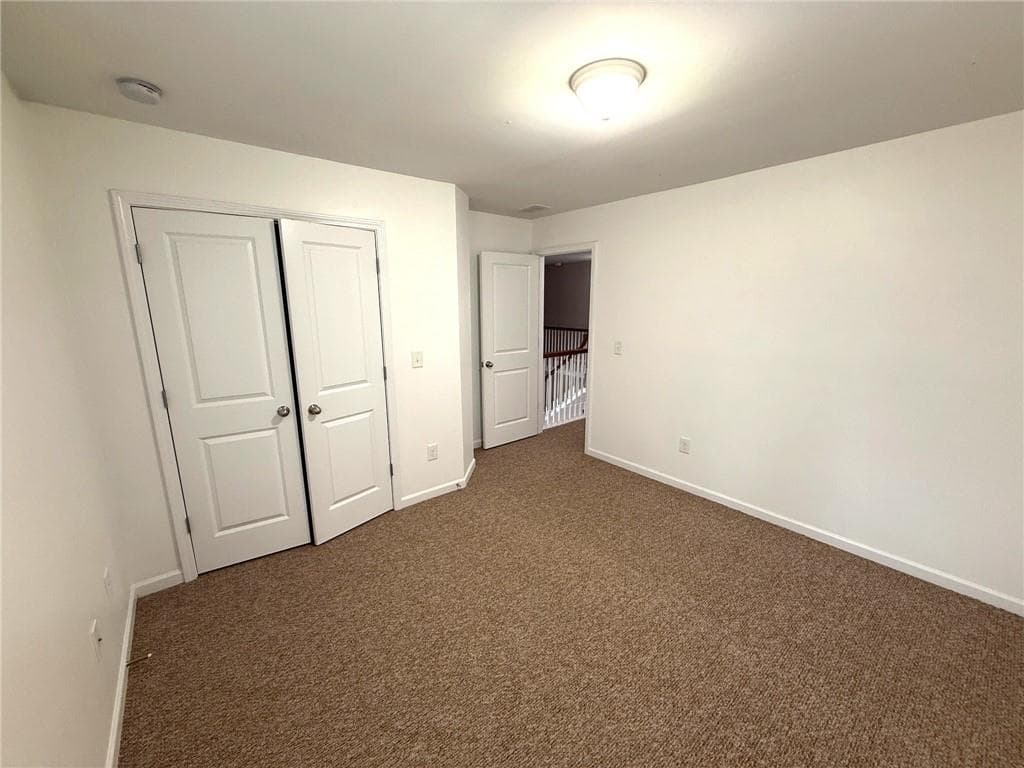 5 bedroom, 3 bathroom single family residence for rent at 10570 Haynes Valley Court, Alpharetta, GA 30022 for $3,650 a month — photo 8