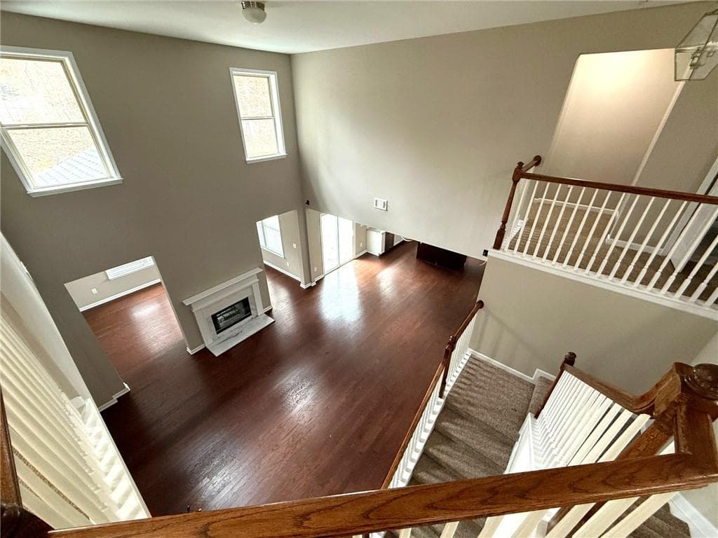 5 bedroom, 3 bathroom single family residence for rent at 10570 Haynes Valley Court, Alpharetta, GA 30022 for $3,650 a month — photo 9