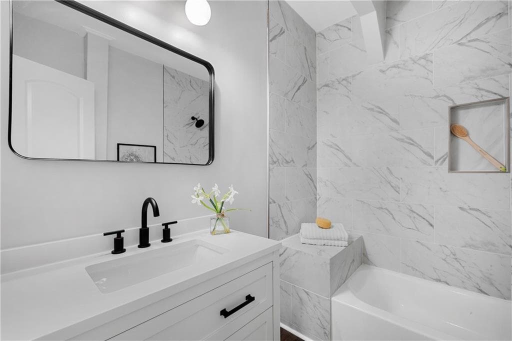 4 bedroom, 3 bathroom, 1,458 sq ft single family residence for sale at 1091 Regent Street, Atlanta, GA 30310 — photo 6