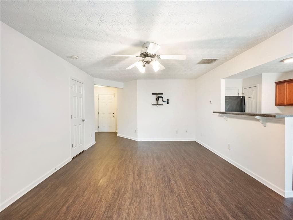 3 bedroom, 3 bathroom, 1,508 sq ft single family residence for sale at 561 Double Creek Drive, Lawrenceville, GA 30045 — photo 4