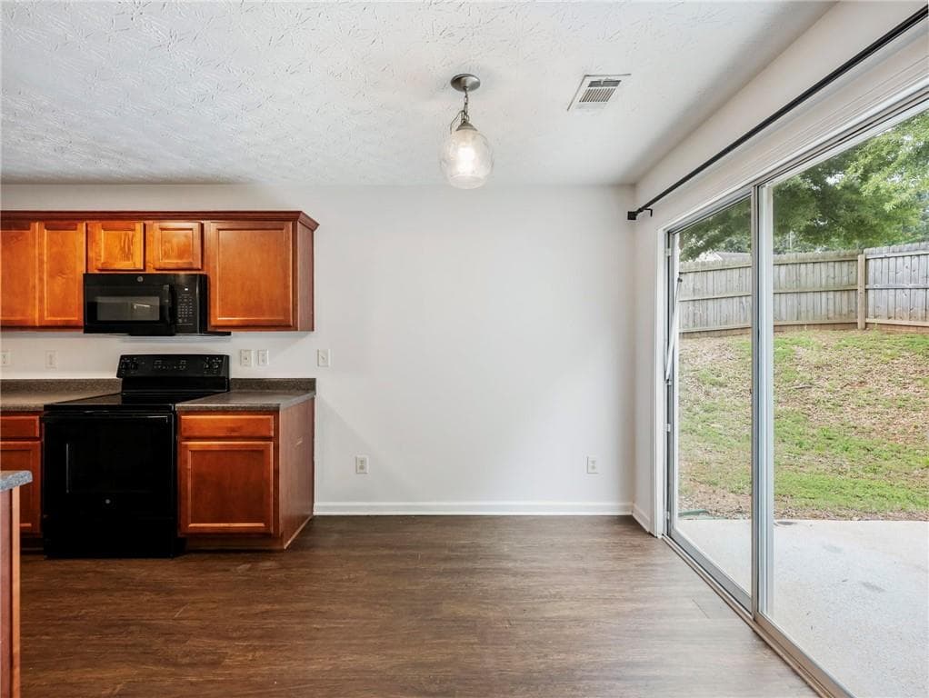 3 bedroom, 3 bathroom, 1,508 sq ft single family residence for sale at 561 Double Creek Drive, Lawrenceville, GA 30045 — photo 7
