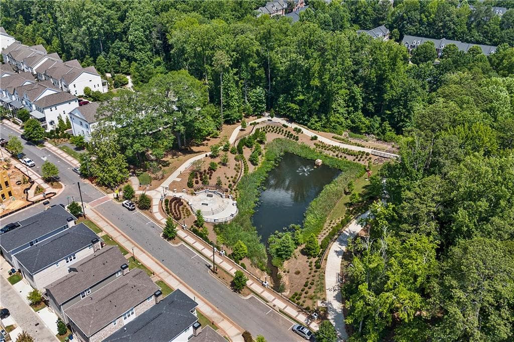 4 bedroom, 4 bathroom, 3,650 sq ft townhouse under contract at 300 Banbury Crossing, Alpharetta, GA 30009 — photo 3
