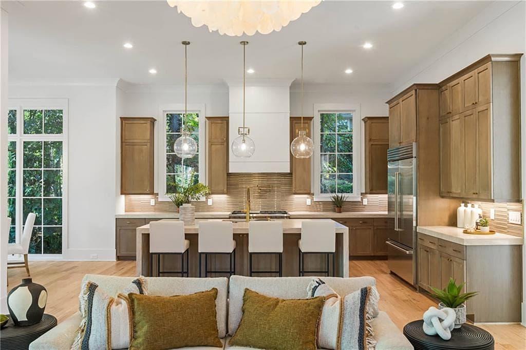 5 bedroom, 6 bathroom, 5,855 sq ft single family residence for sale at 3770 Clubland Trail, Marietta, GA 30068 — photo 6