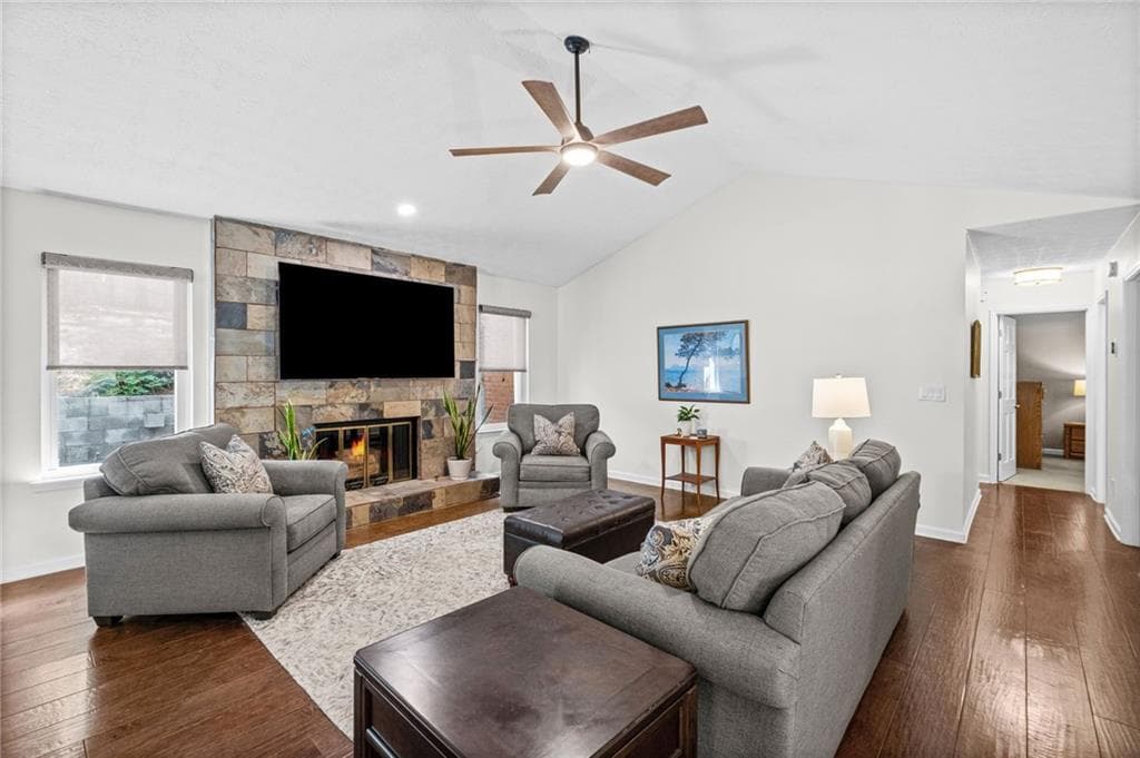 3 bedroom, 2 bathroom, 1,829 sq ft single family residence under contract at 2665 Shadow Pine Drive, Roswell, GA 30076 — photo 6
