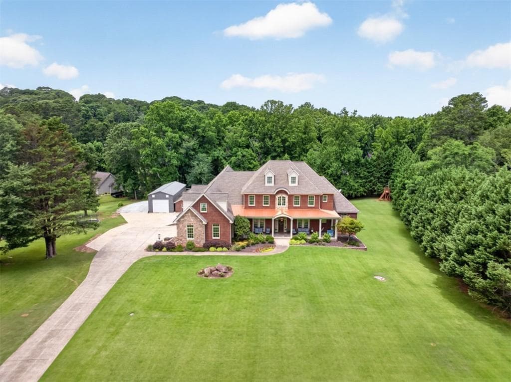 9 bedroom, 7 bathroom, 9,752 sq ft single family residence under contract at 4728 E Reed Road, Gainesville, GA 30507 — photo 6