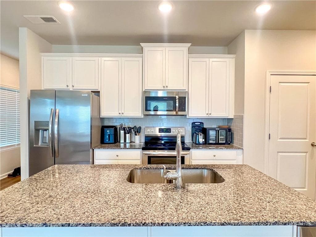 3 bedroom, 3 bathroom, 1,860 sq ft townhouse for rent at 6321 Rosetta Drive, Atlanta, GA 30331 for $2,450 a month — photo 8