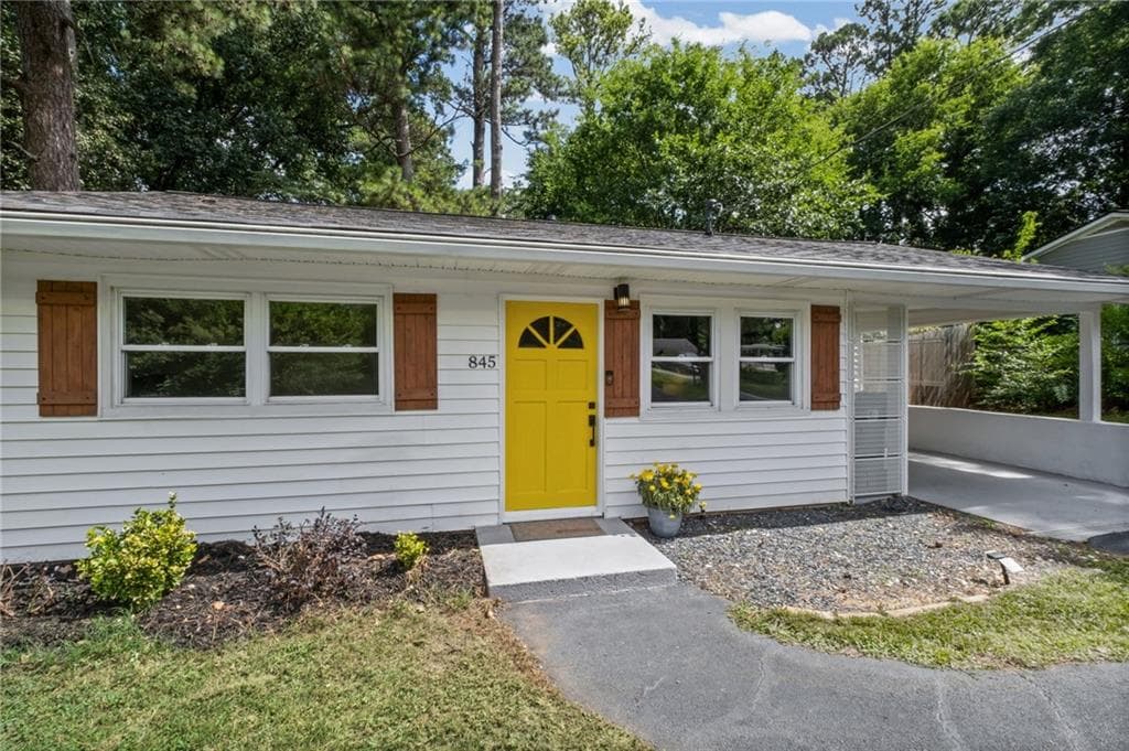 2 bedroom, 1 bathroom, 1,050 sq ft single family residence for sale at 845 Chrysler Avenue, Smyrna, GA 30080 — photo 4