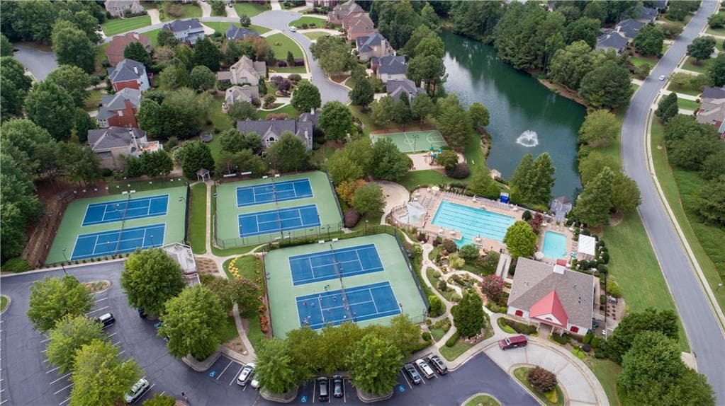 5 bedroom, 4 bathroom, 4,394 sq ft single family residence for sale at 6105 Olde Atlanta Parkway, Suwanee, GA 30024 — photo 7