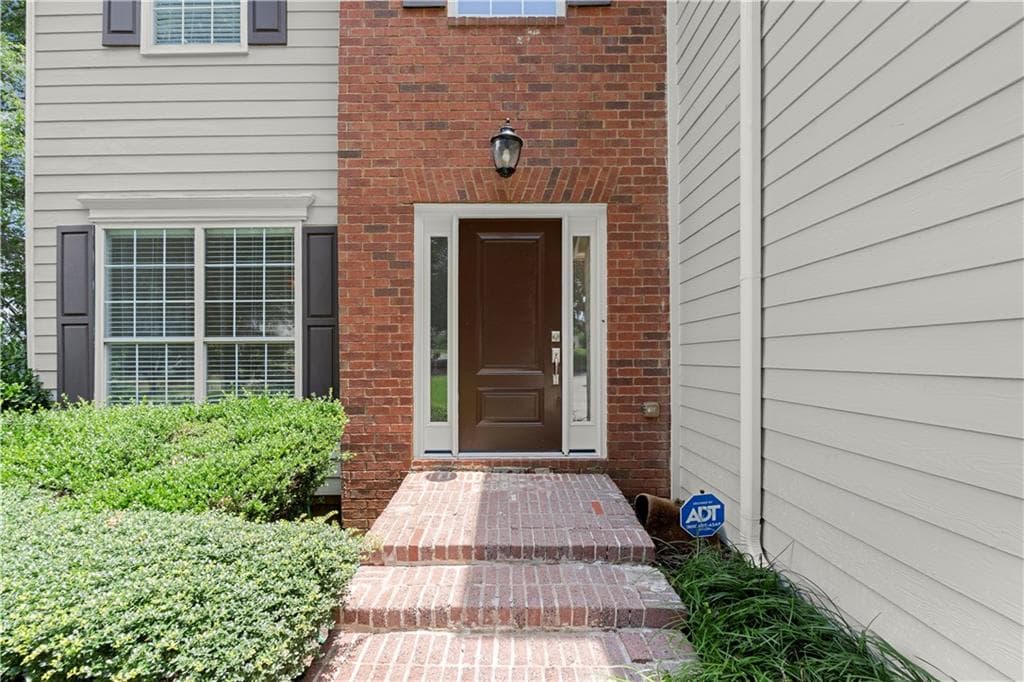 4 bedroom, 4 bathroom, 2,395 sq ft single family residence for sale at 4256 Glenlake Parkway, Kennesaw, GA 30144 — photo 3