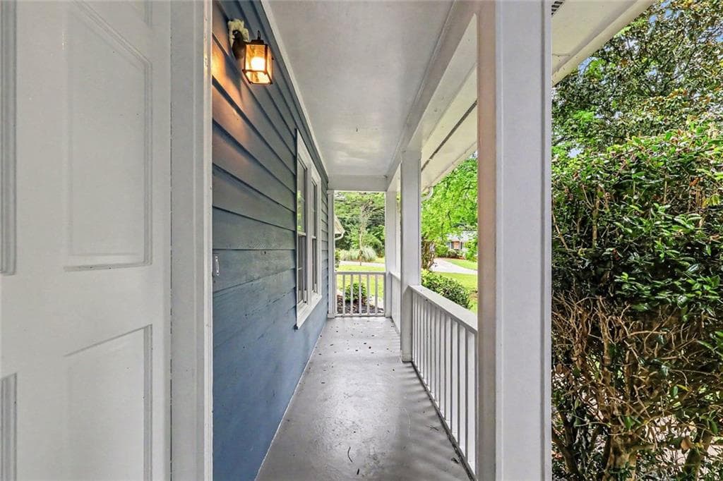5 bedroom, 3 bathroom, 2,393 sq ft single family residence for sale at 3348 Goldenchain Drive, Lithonia, GA 30038 — photo 3