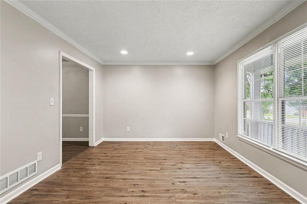 5 bedroom, 3 bathroom, 2,393 sq ft single family residence for sale at 3348 Goldenchain Drive, Lithonia, GA 30038 — photo 5
