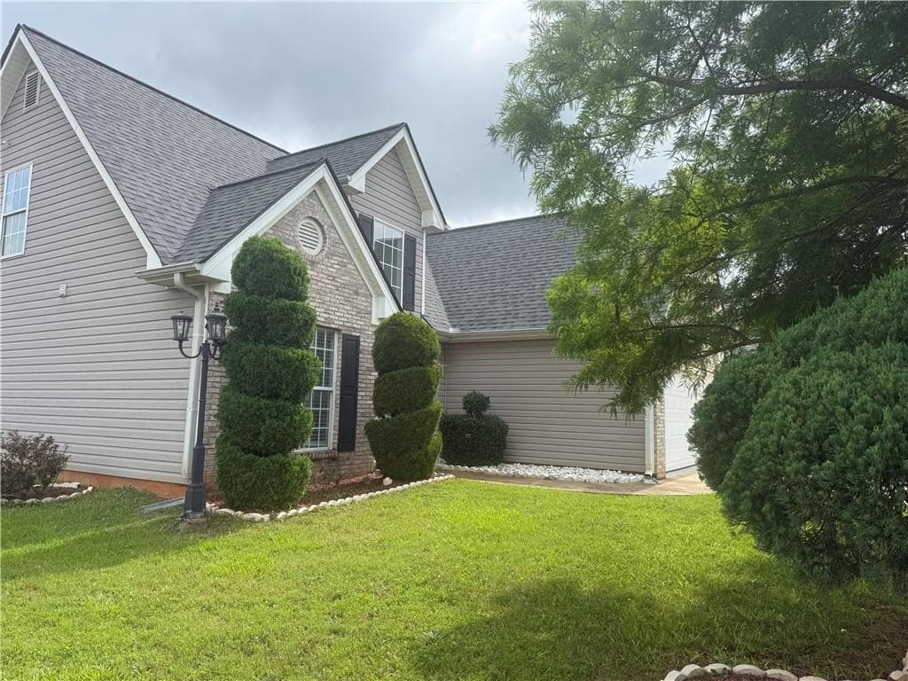 4 bedroom, 3 bathroom, 1,776 sq ft single family residence for sale at 1885 New Orleans Way, Mcdonough, GA 30252 — photo 4