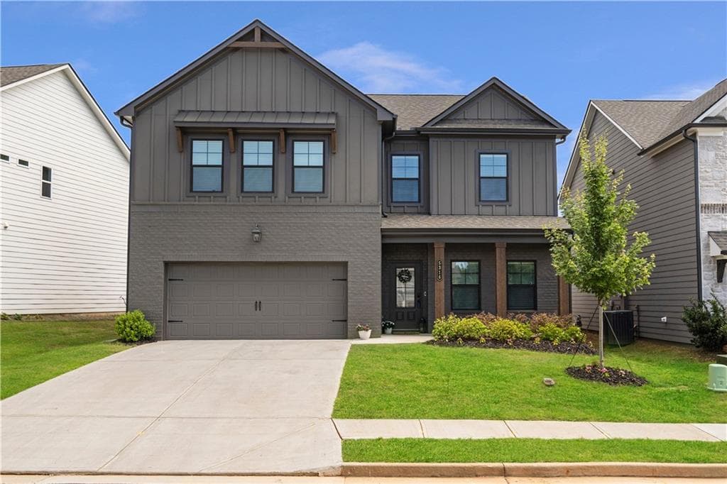 5 bedroom, 3 bathroom, 2,535 sq ft single family residence for sale at 5316 Milford Drive, Flowery Branch, GA 30507 — photo 2