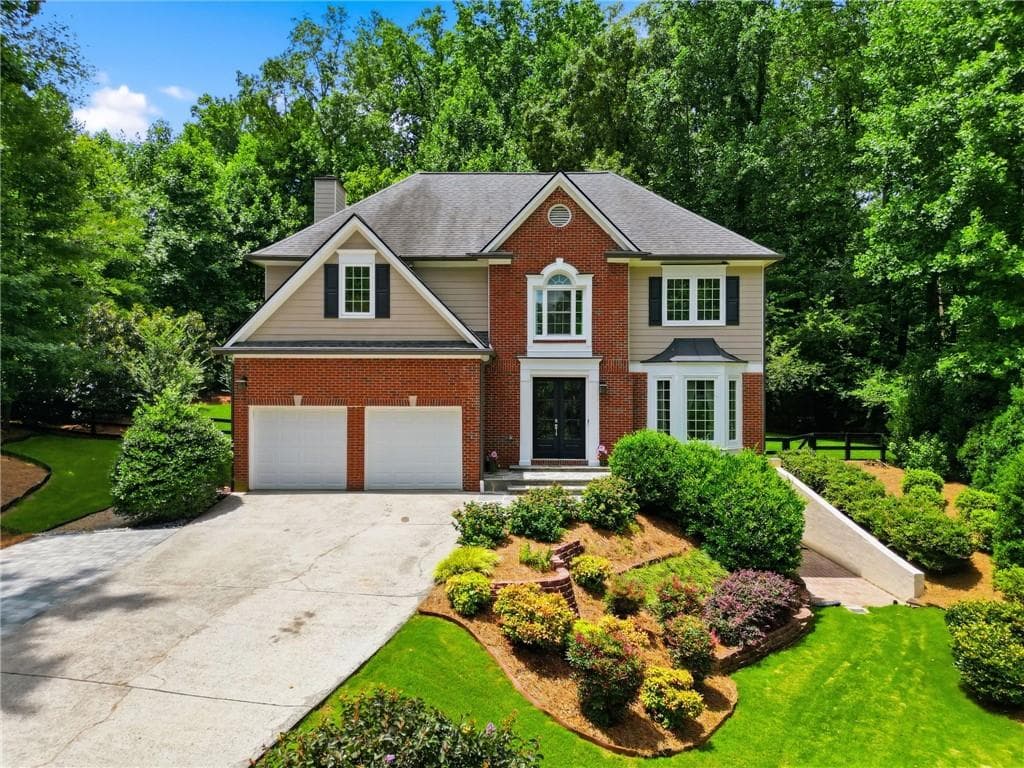 4 bedroom, 4 bathroom, 3,471 sq ft single family residence under contract at 6955 Black Fox Lane, Cumming, GA 30040 — photo 2