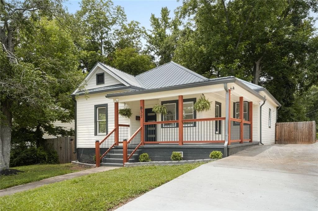 3 bedroom, 2 bathroom, 1,566 sq ft single family residence sold at 837 Dill Avenue, Atlanta, GA 30310
