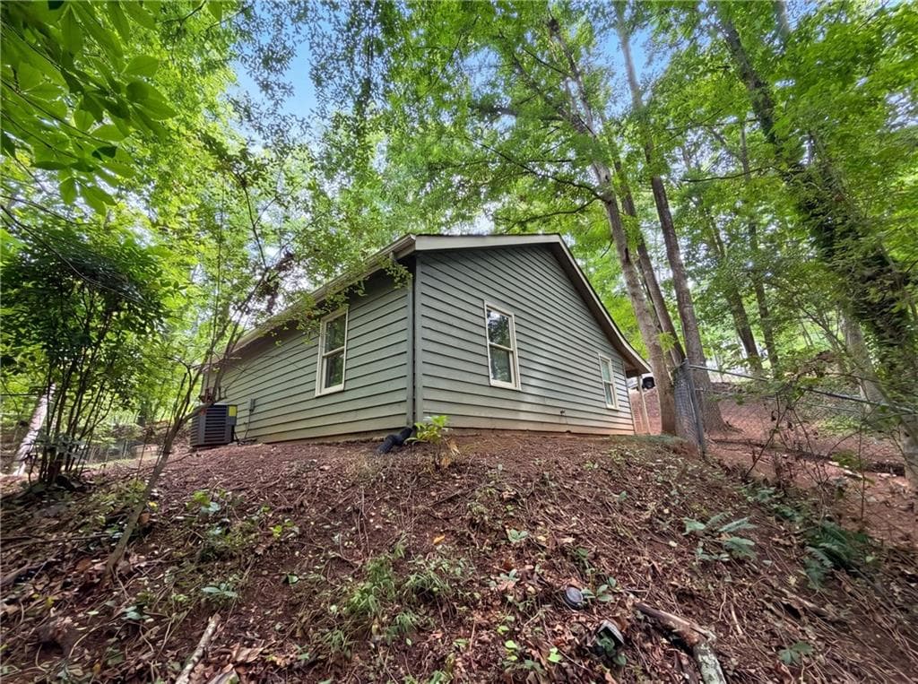2 bedroom, 2 bathroom, 928 sq ft single family residence for sale at 9315 Dogwood Place, Gainesville, GA 30506 — photo 5