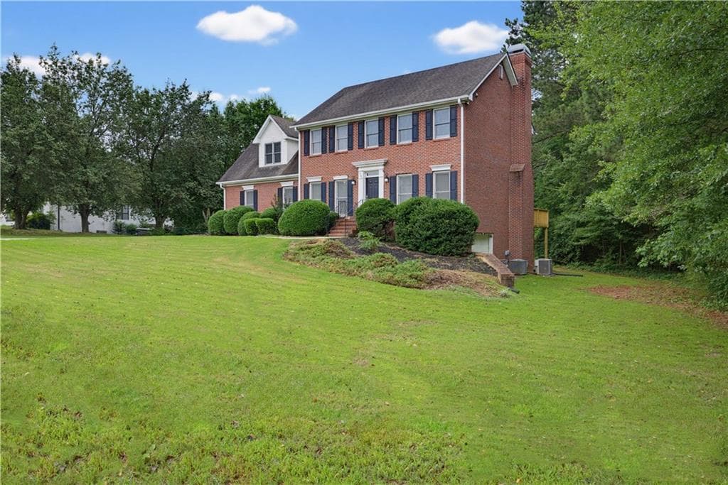 4 bedroom, 3 bathroom, 2,609 sq ft single family residence under contract at 1206 Dover Place, Conyers, GA 30013 — photo 2