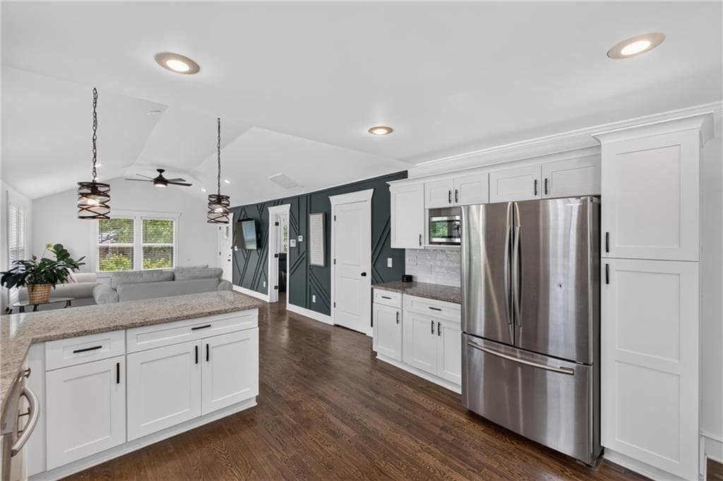 4 bedroom, 3 bathroom, 2,134 sq ft single family residence for sale at 8 S Eugenia Place, Atlanta, GA 30318 — photo 7