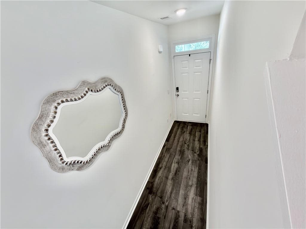 3 bedroom, 3 bathroom, 1,880 sq ft townhouse for sale at 111 Hampton Circle, Mcdonough, GA 30253 — photo 7