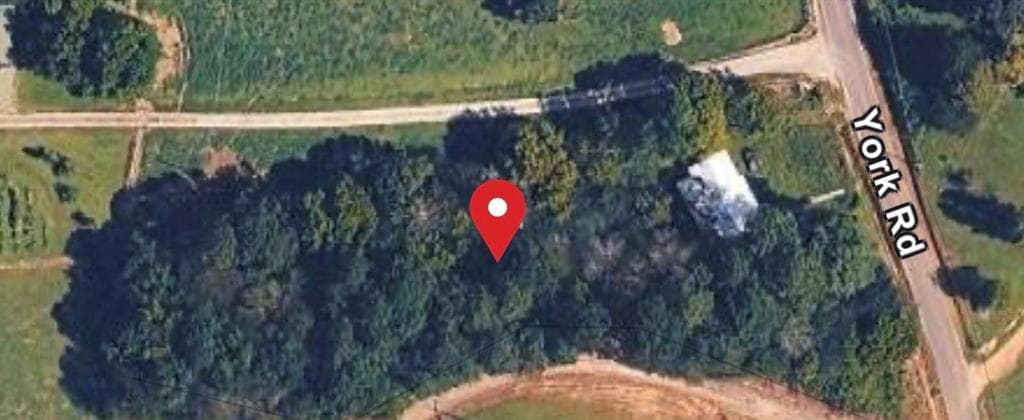 3 bedroom, 2 bathroom, 1,404 sq ft single family residence for sale at 1036 York Road, La Fayette, GA 30728