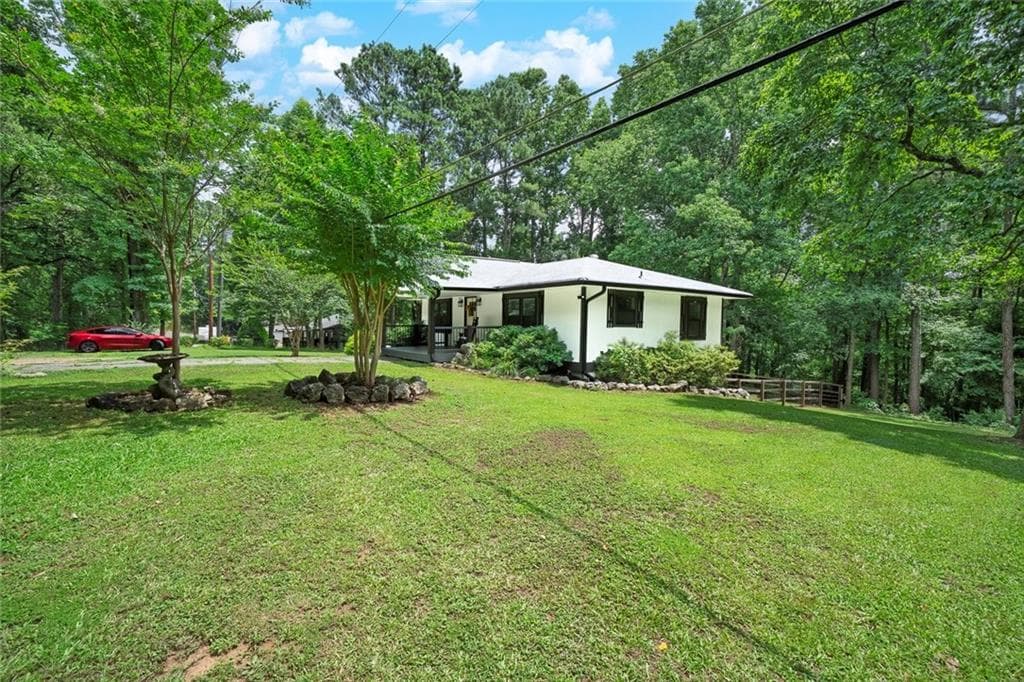 3 bedroom, 2 bathroom, 912 sq ft single family residence for sale at 62 Valley View Drive, Cartersville, GA 30120 — photo 5