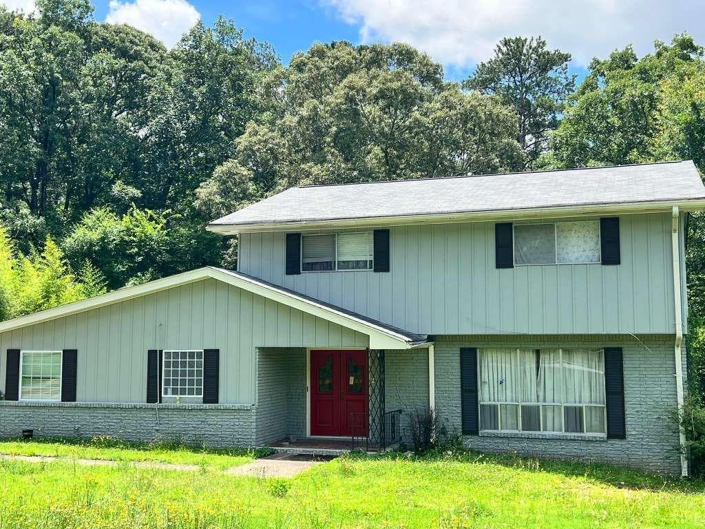 4 bedroom, 4 bathroom, 1,866 sq ft single family residence under contract at 2460 Hallie Mill Road, Atlanta, GA 30349 — photo 2