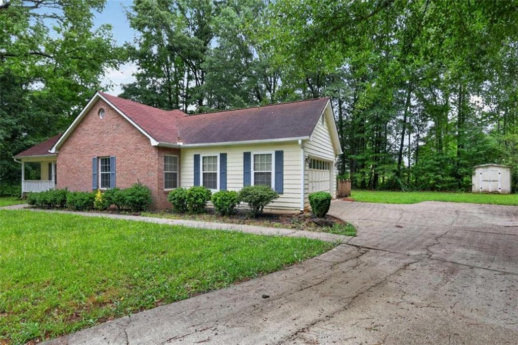 3 bedroom, 2 bathroom, 1,466 sq ft single family residence for rent at 47 Sunhigh Street, Mcdonough, GA 30253 for $1,840 a month — photo 2