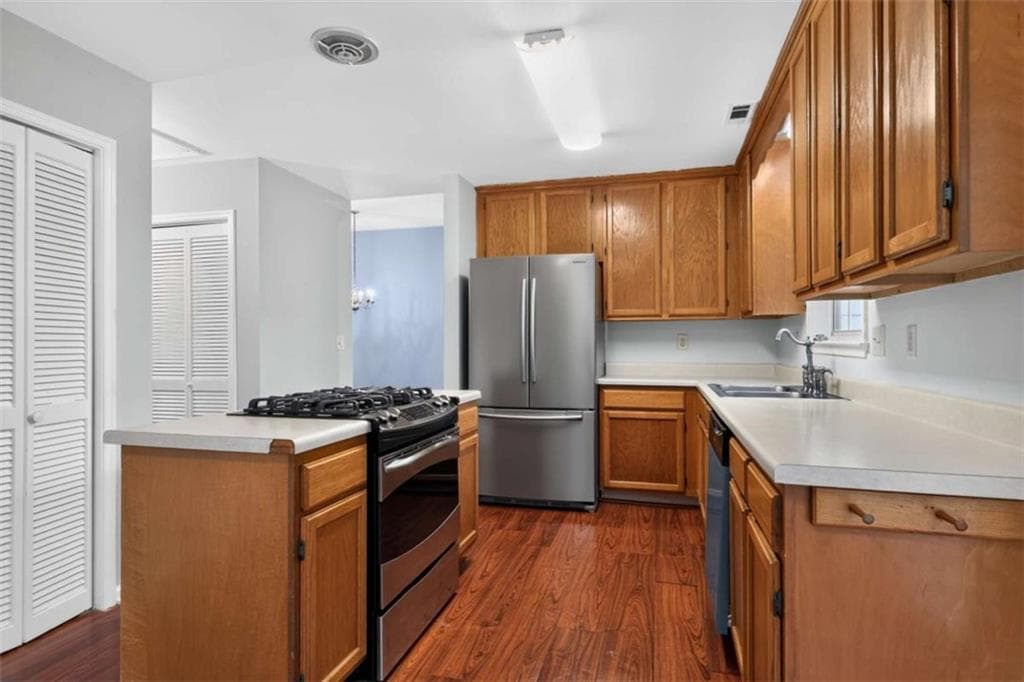 3 bedroom, 2 bathroom, 1,466 sq ft single family residence for rent at 47 Sunhigh Street, Mcdonough, GA 30253 for $1,840 a month — photo 4