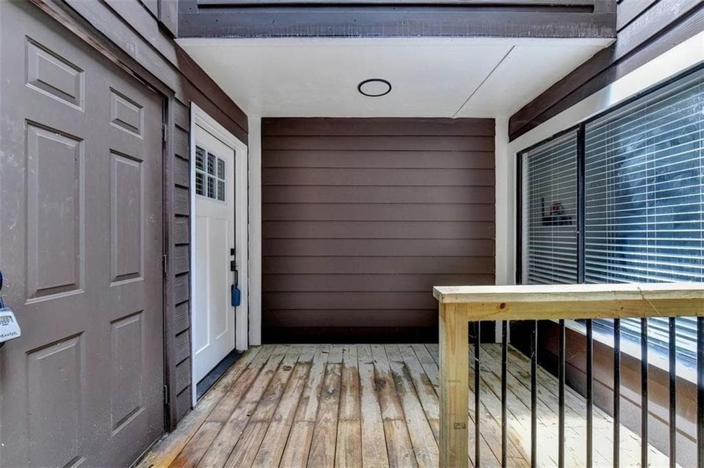 3 bedroom, 3 bathroom, 1,865 sq ft townhouse for sale at 2503 Terrace Trail, Decatur, GA 30035 — photo 1 of 47