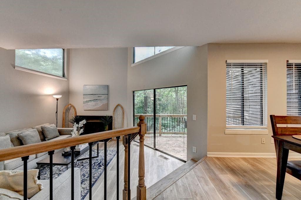 3 bedroom, 3 bathroom, 1,865 sq ft townhouse for sale at 2503 Terrace Trail, Decatur, GA 30035 — photo 4